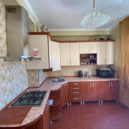 Вілла Корона מלון